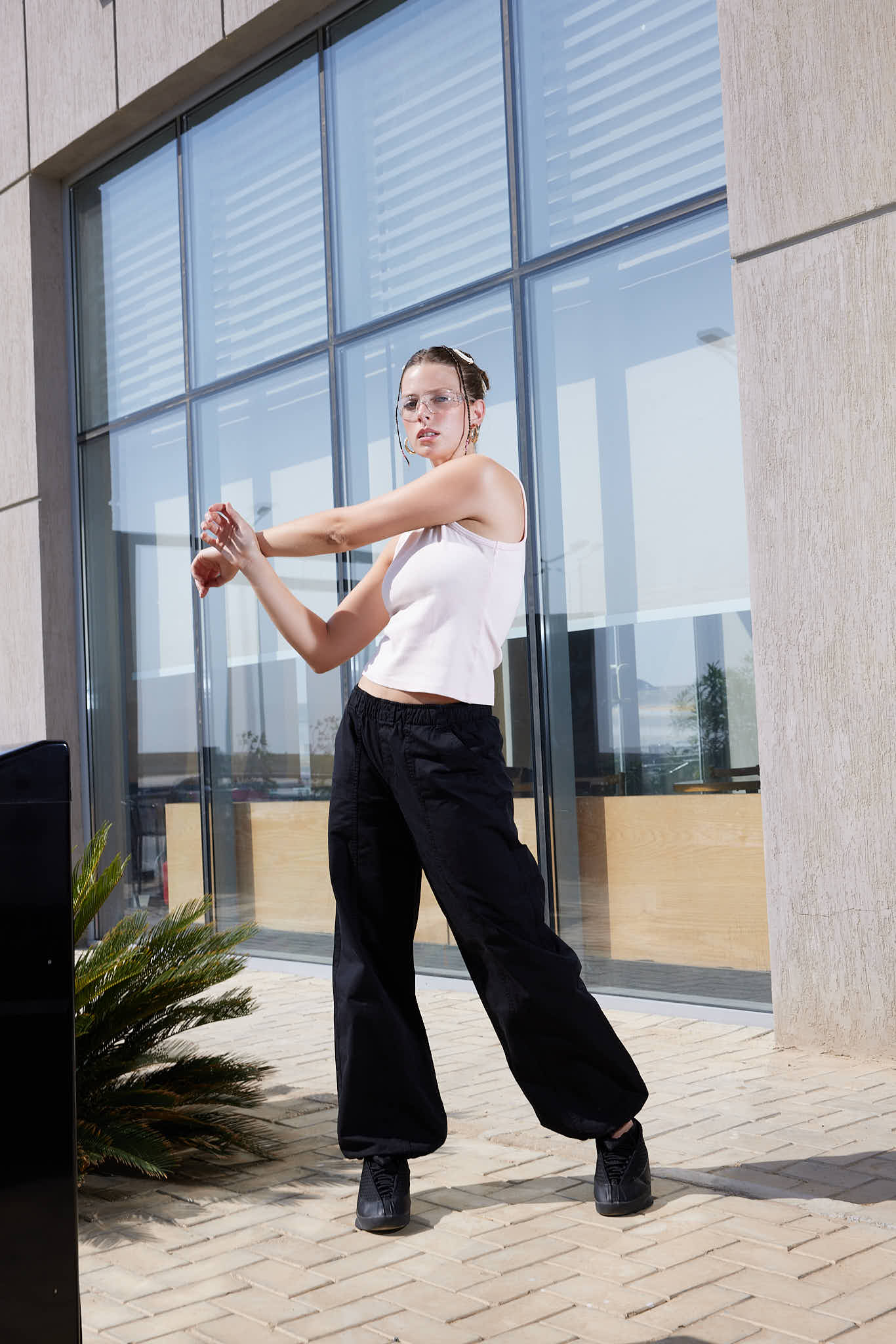 PARACHUTE PANTS IN BLACK